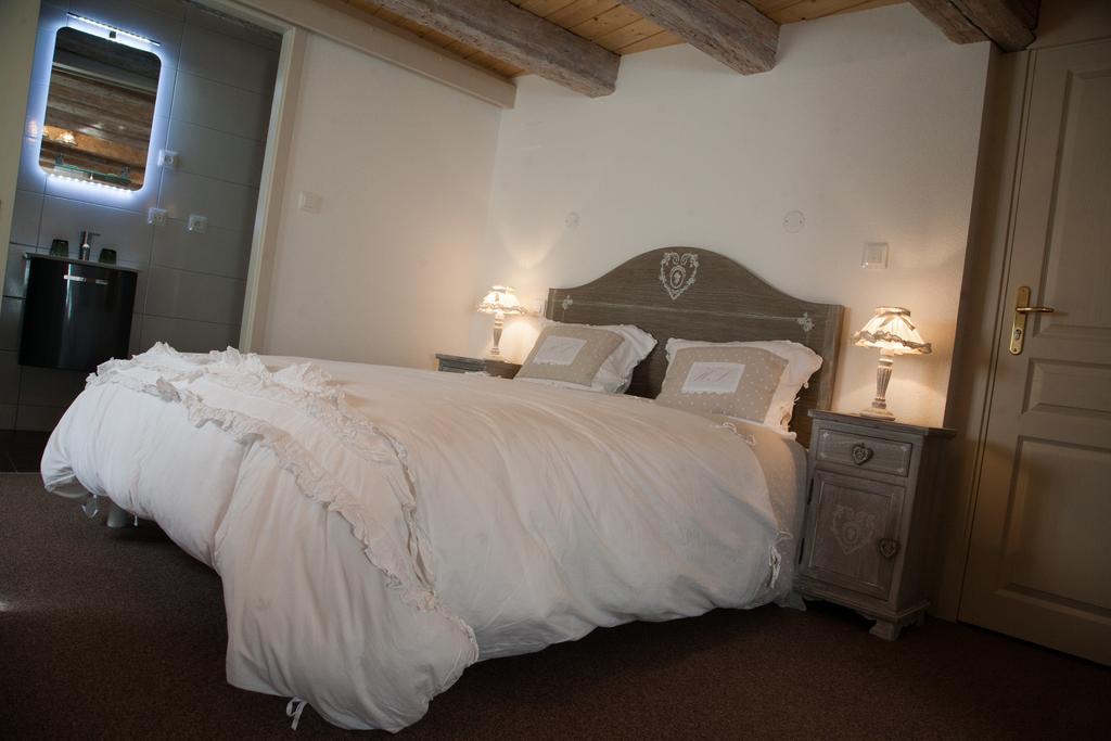 سانت هيبوليت Chambre Le Hupsa Pfannala الغرفة الصورة