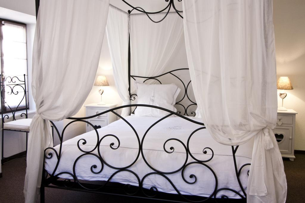 سانت هيبوليت Chambre Le Hupsa Pfannala الغرفة الصورة